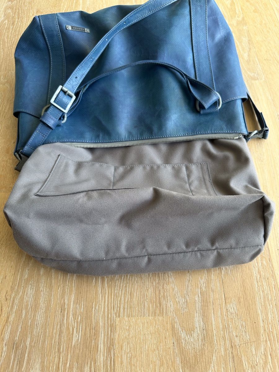 Freitag Borse da donna: Freitag Reference Line Handtasche Austen – Nuovo (secondo la descrizione) da Meilen venduto da luc_pg8f 8