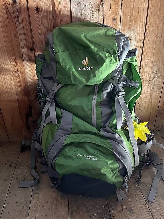 Deuter Zaini: Deuter Wanderrucksack für Damen – Usato da Bern venduto da Us66