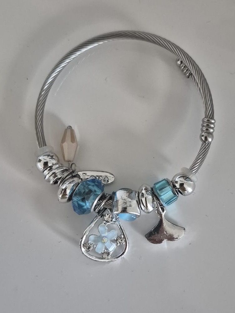 Armbänder & -reifen: Matching Armbänder mit Charms – Gebraucht aus Wetzikon ZH von id.erd 1