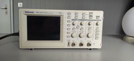 Tektronix Oscilloscope TDS 210