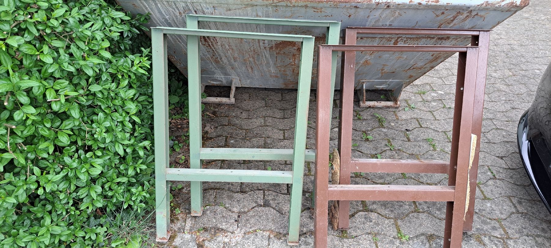 Tavoli: Werkstattbeine – Usato da Bubikon venduto da Tempelrider