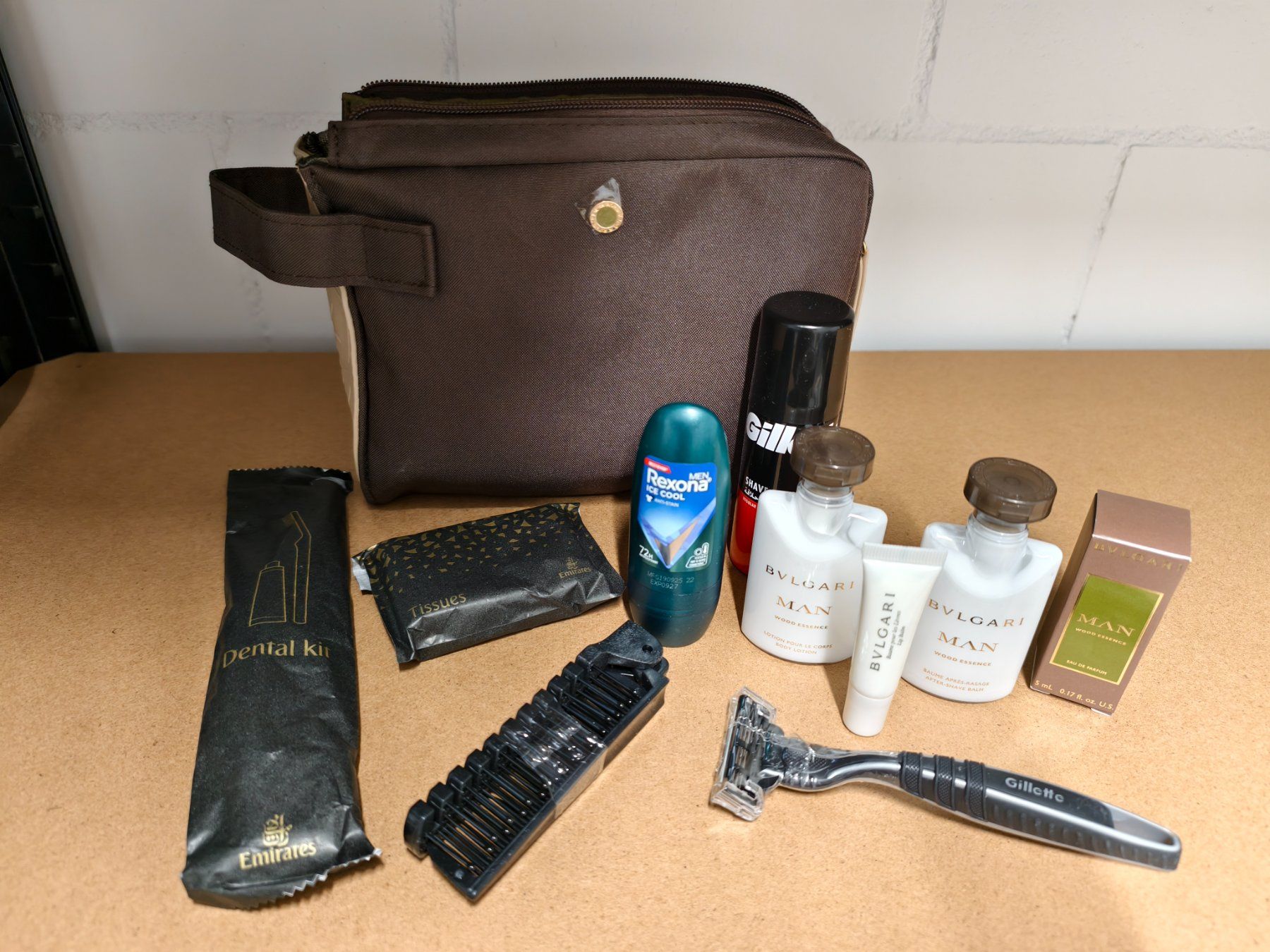 Custodie per cosmetici: emirates amenity KIT Kulturtasche – Usato da Horgen venduto da mar_tdt5