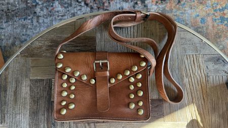 Tasche Leder braun mit Nieten