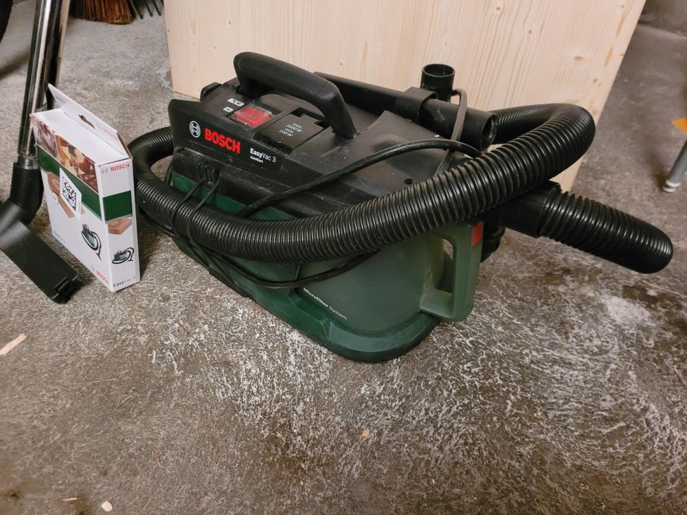 Bosch Hand-Held Vacuum Cleaner EasyVac 3 (700 W, 3 litre dust container capacity, in carton packaging