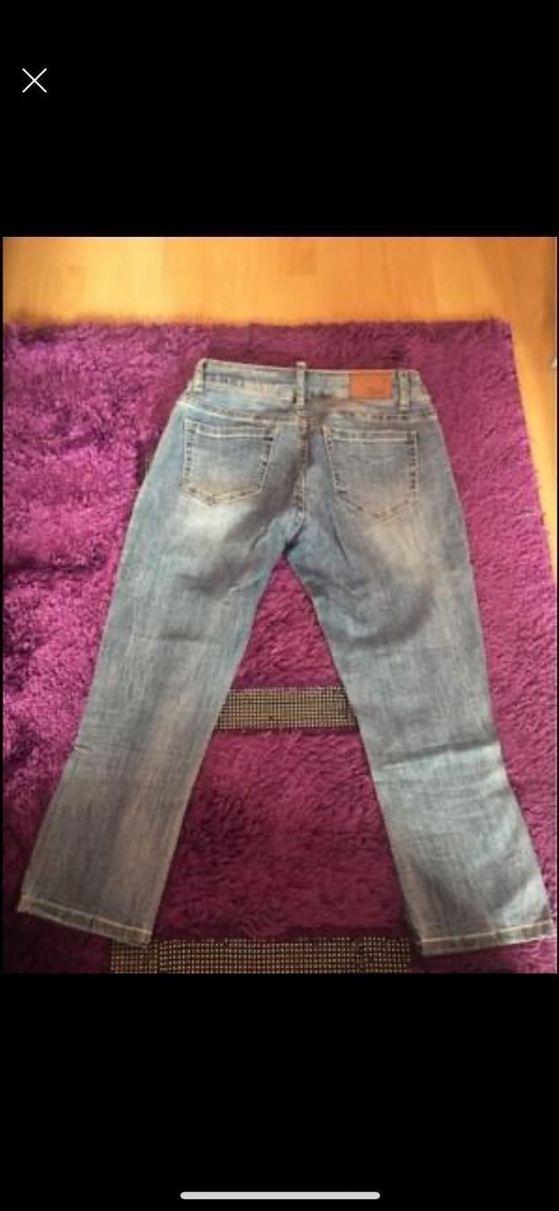 Jeans: 3/4 Coole Damenjeans mit Emoij – Usato da Gossau ZH venduto da SistersBeauty 2