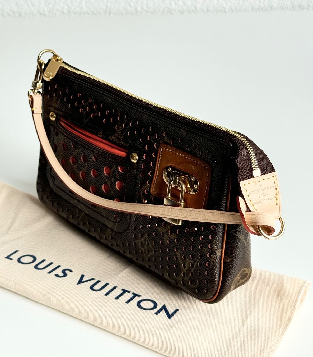 Louis Vuitton Borse da donna: Louis Vuitton Pochette Accessoires – Usato da Reinach AG venduto da gab_8s7m 2