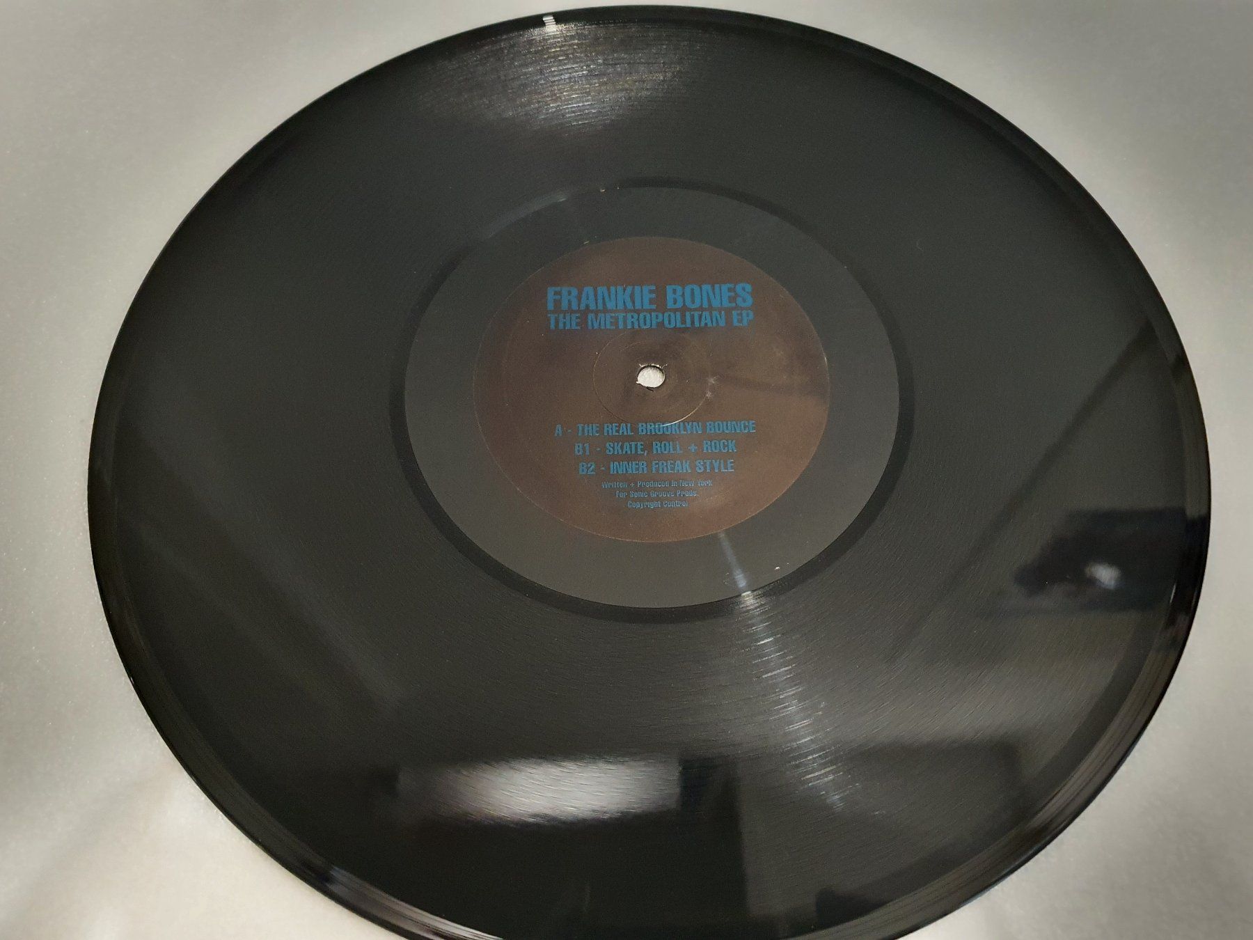 Schallplatten: Frankie Bones – The Metropolitan EP (Techno, Electro) – Gebraucht aus Uster von Vinyl-Leidenschaft 2