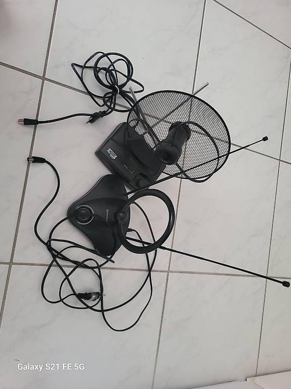 Radiocomunicazione: Antenna amplificata TV  – Usato da Roveredo GR venduto da drifter88