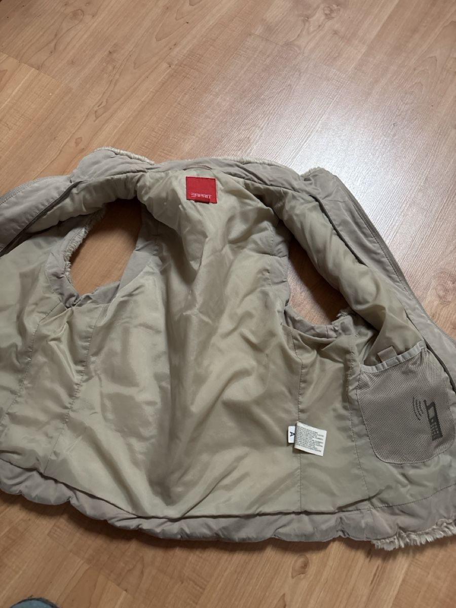 Esprit Gilets & Westen: Weste/ Gilet Esprit Gr XS – Gebraucht aus Erschmatt von Gragetsch 2