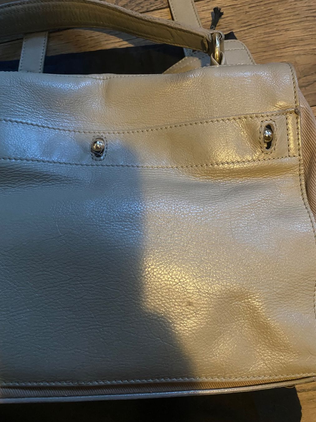 Saint Laurent Sacs femmes: Sac Yves Saint Laurent muse II – D'occasion à Hermance par joe_td6n 4