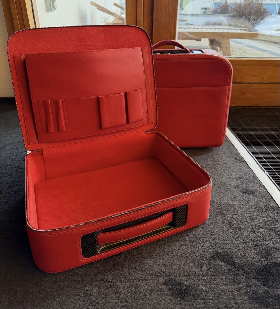 Valigie: Ensemble de bagages pour Audi R8 Coupe – Usato da Grandvaux venduto da Leloudu099 3