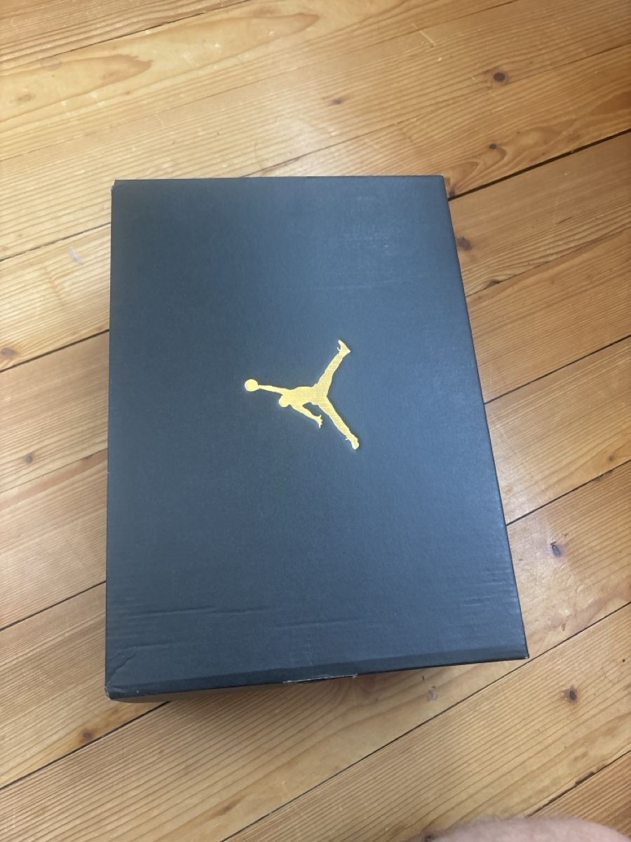 Jordan Scarpe da uomo: Air Jordan 1Low SE  – Nuovo (secondo la descrizione) da Thun venduto da stu_rmw6 1
