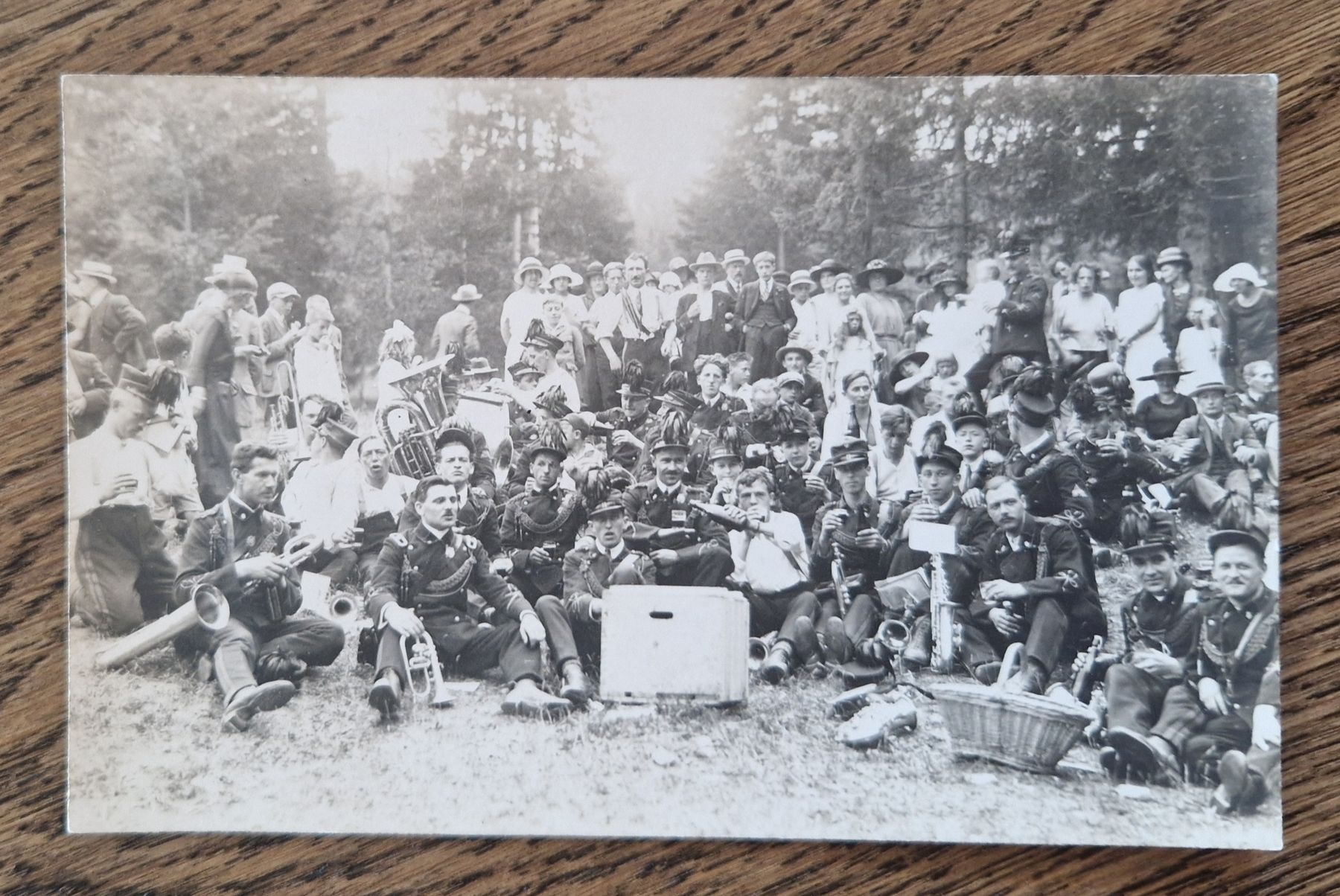 Cartes postales: Wer kennt die Gruppe?  – D'occasion à Ebikon par Donar50