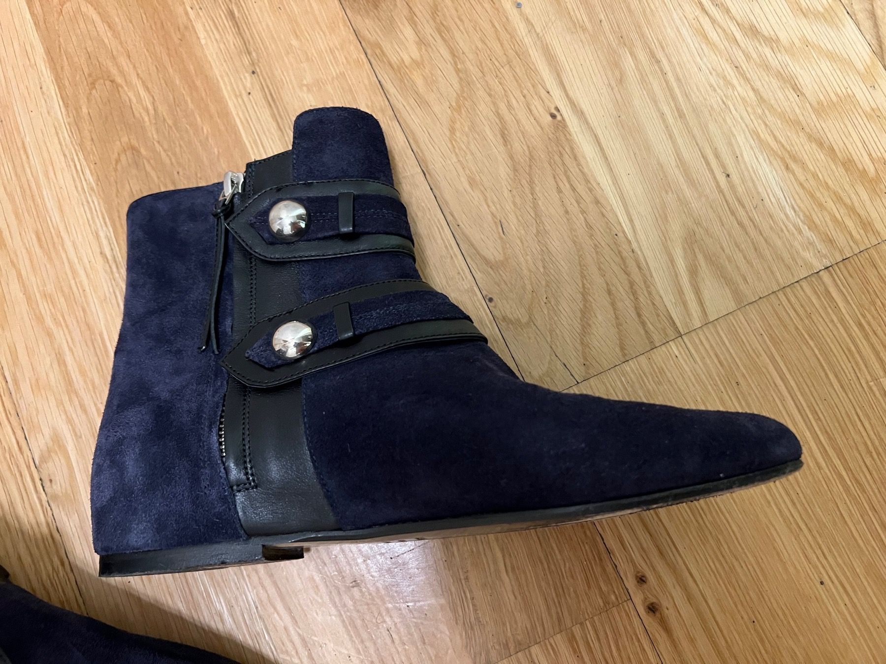 Isabel Marant Damenschuhe: Isabel Marant Stiefel Wildleder Leather Boots – Gebraucht aus Ebmatingen von dartim 2