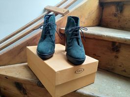 Dunkelgrüne Wildleder-Boots Tod'ss