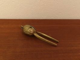 Vintage Messing Nussknacker in Nuss Form Nusszange 1970er
