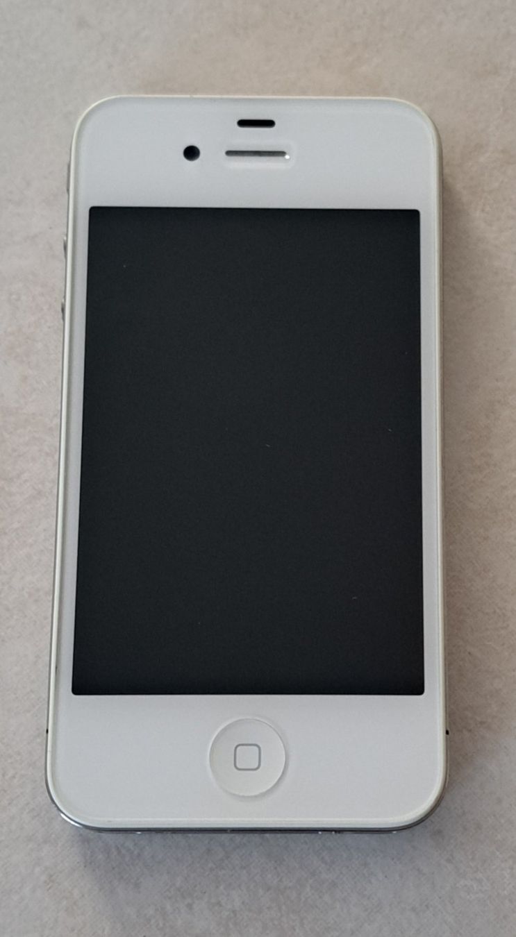 Apple Handys / Smartphones: ***** Iphone 4 – Defekt aus Villaz-St-Pierre von Ubid