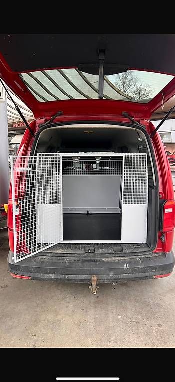 Gabbie, trasporto & Sicurezza: Sehr große Hundeboxe  – Usato da Gümmenen venduto da Lily.into.the.wild