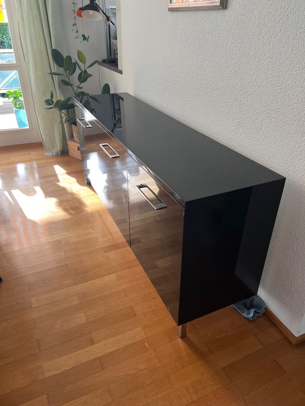 Regale: Sideboard Schwarz Hochglanz – Gebraucht aus St. Niklausen LU von nschaeuble