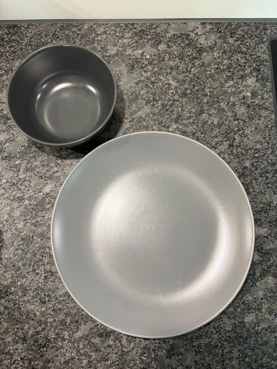 Piatti: 2 Bols et 7 assiettes – Nuovo (secondo la descrizione) da Lengnau BE venduto da User183719