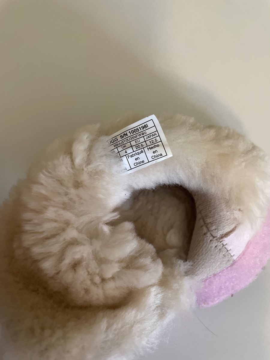 Ugg Schuhe für Jungen: ugg lamfell stiefel – Gebraucht aus Oberwil b. Zug von gone_minimal 2