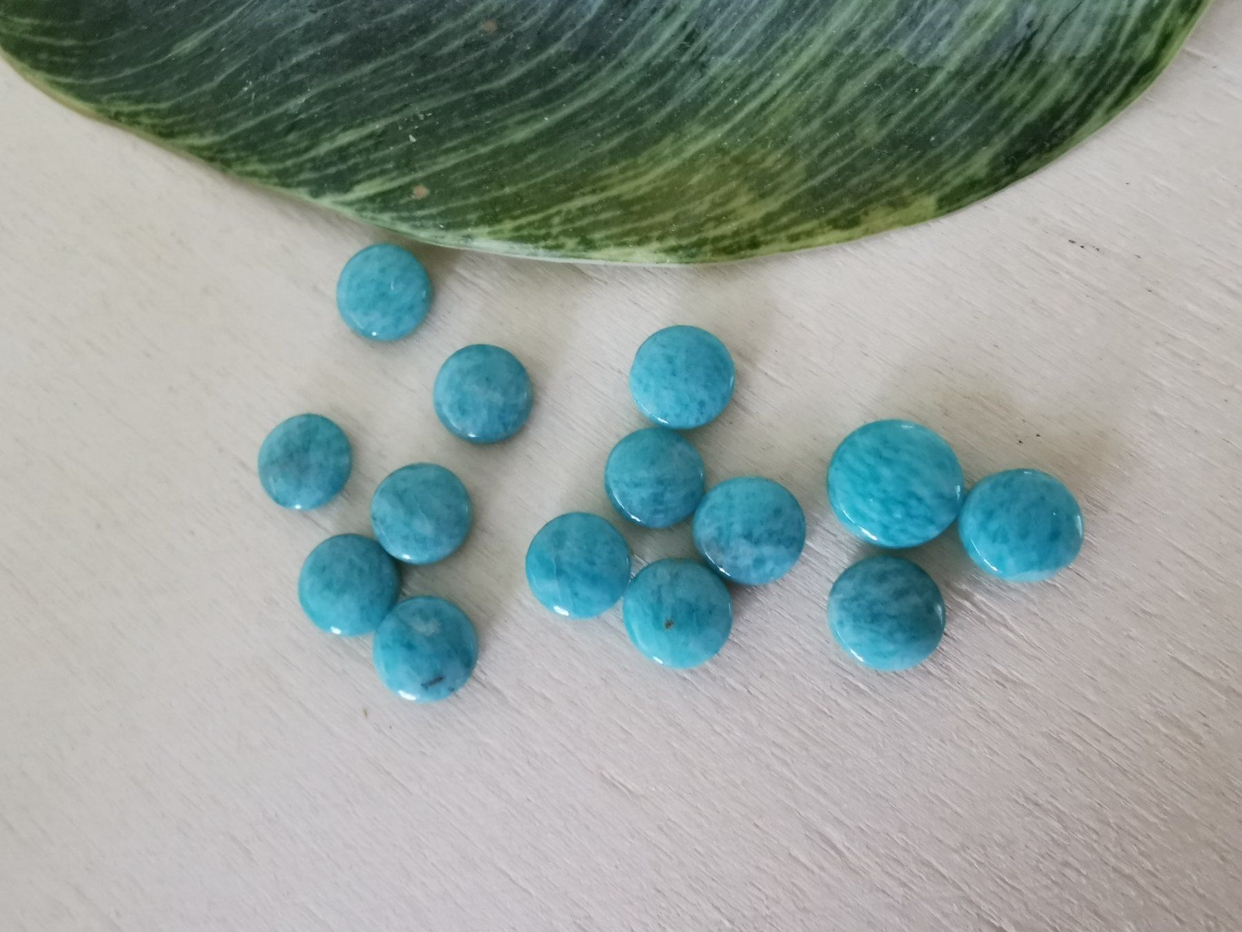 Edelsteine: 14 Stk. runde Amazonit Drops (Cab.) / Lager-Sondererkauf – Neu und originalverpackt aus Dierikon von Buntspecht-10 2