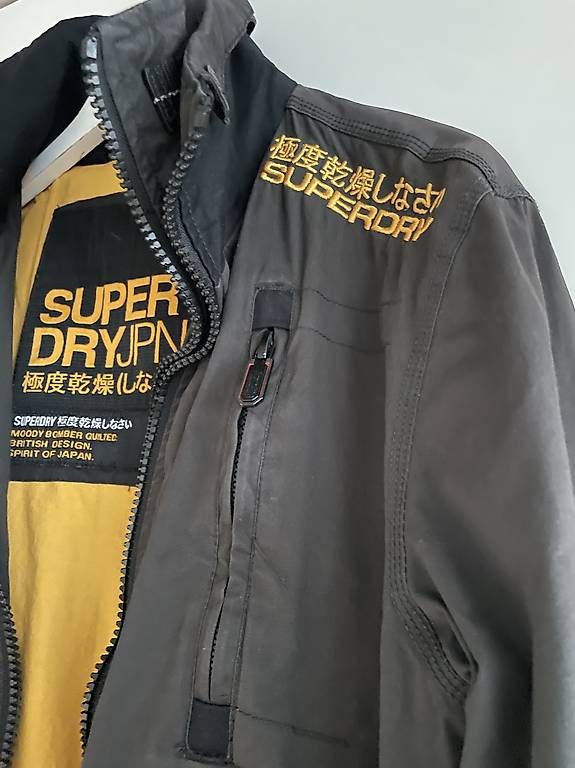 Superdry Giacche: Superdry Herren Jacke M – Usato da oensingen venduto da df1988 1