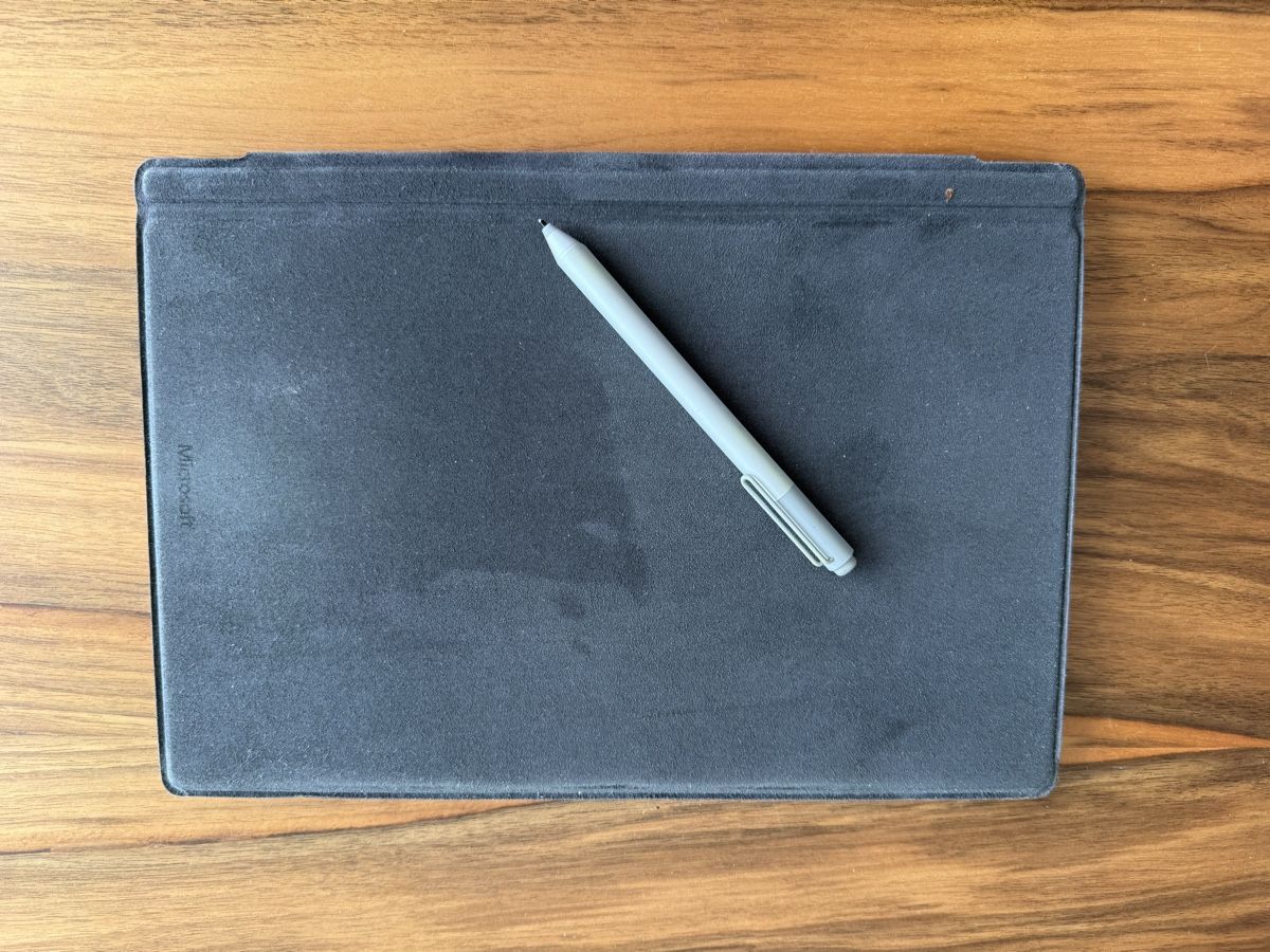 Microsoft Notebook: Microsoft Surface, Intel i7-7660-U CPU, 8 GB RAM, 238 GB SSD – Usato da Boll venduto da jun_x5bx 3