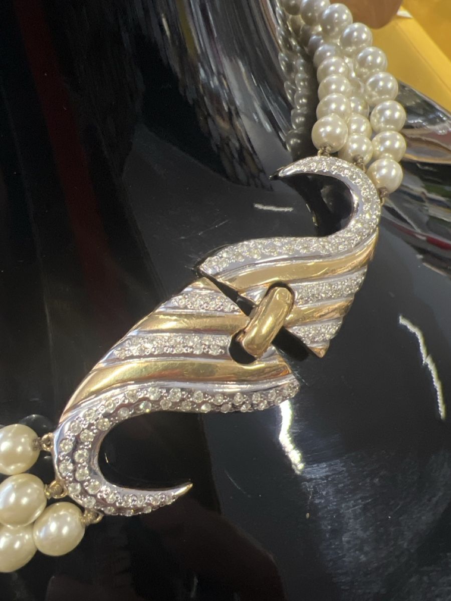 Catenine: Elegante Perlenkette mit Strass-Verschluss – Usato da Rorschach venduto da TrendyDeals 2