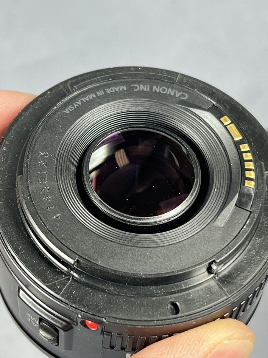 Canon Obiettivi: Canon EF 50/1.8 II – Usato da Thônex venduto da lufoto 4