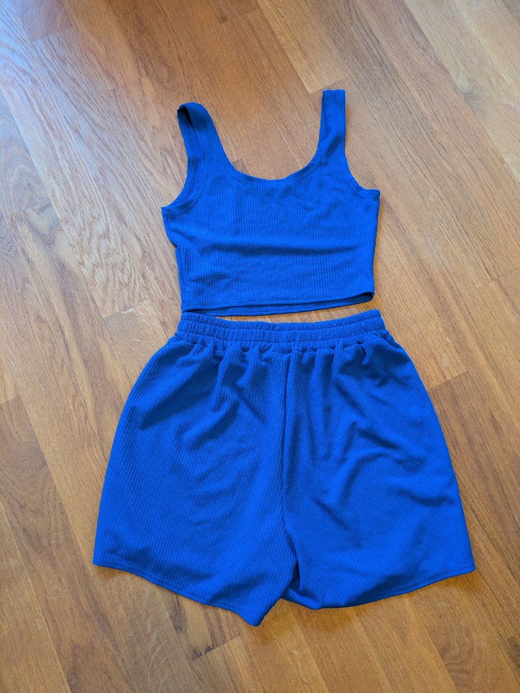Kleiderpakete: Sportset – Neu (gemäss Beschreibung) aus Bern von Patricia.Z.