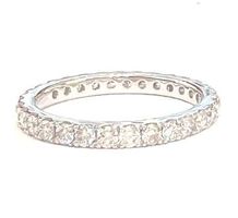 1.08ct. Voll-Alliancering, Weissgold: 28 Brillanten, 3.900,-