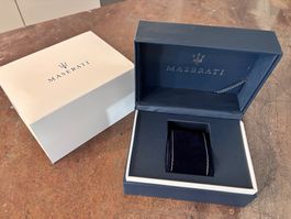 Maserati Uhrenbox mit Aussenschachtel dunkelblau gut erha...