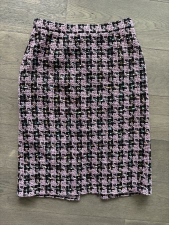 Chic Tweed Mini Skirt - in Chanel Style