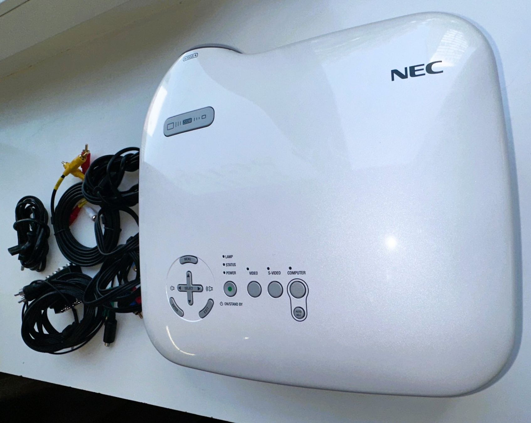 Nec Videoprojektoren: Beamer inkl. Kabel – Gebraucht aus Zürich von alocinnovregnes 8