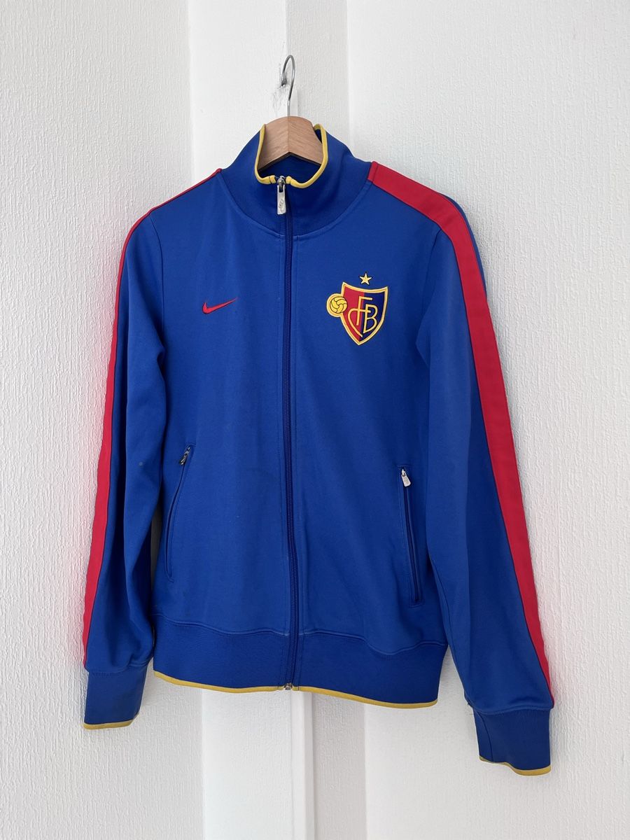 Nike Jacken: FC Basel Track Jacket Blue Red Size S Used Condition – Gebraucht aus Lausanne von Danash