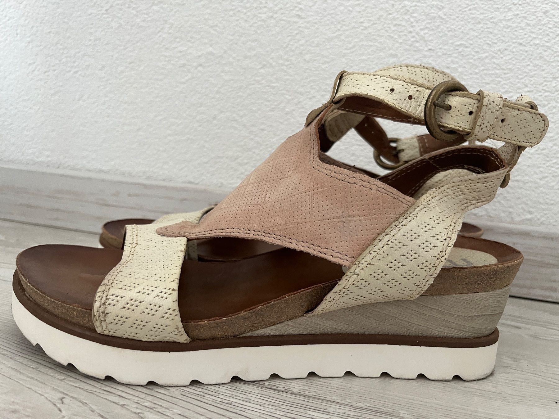 Mjus Damenschuhe: Sandales compensées MJUS beige-rose – Gebraucht aus Court von Style_ambre 3