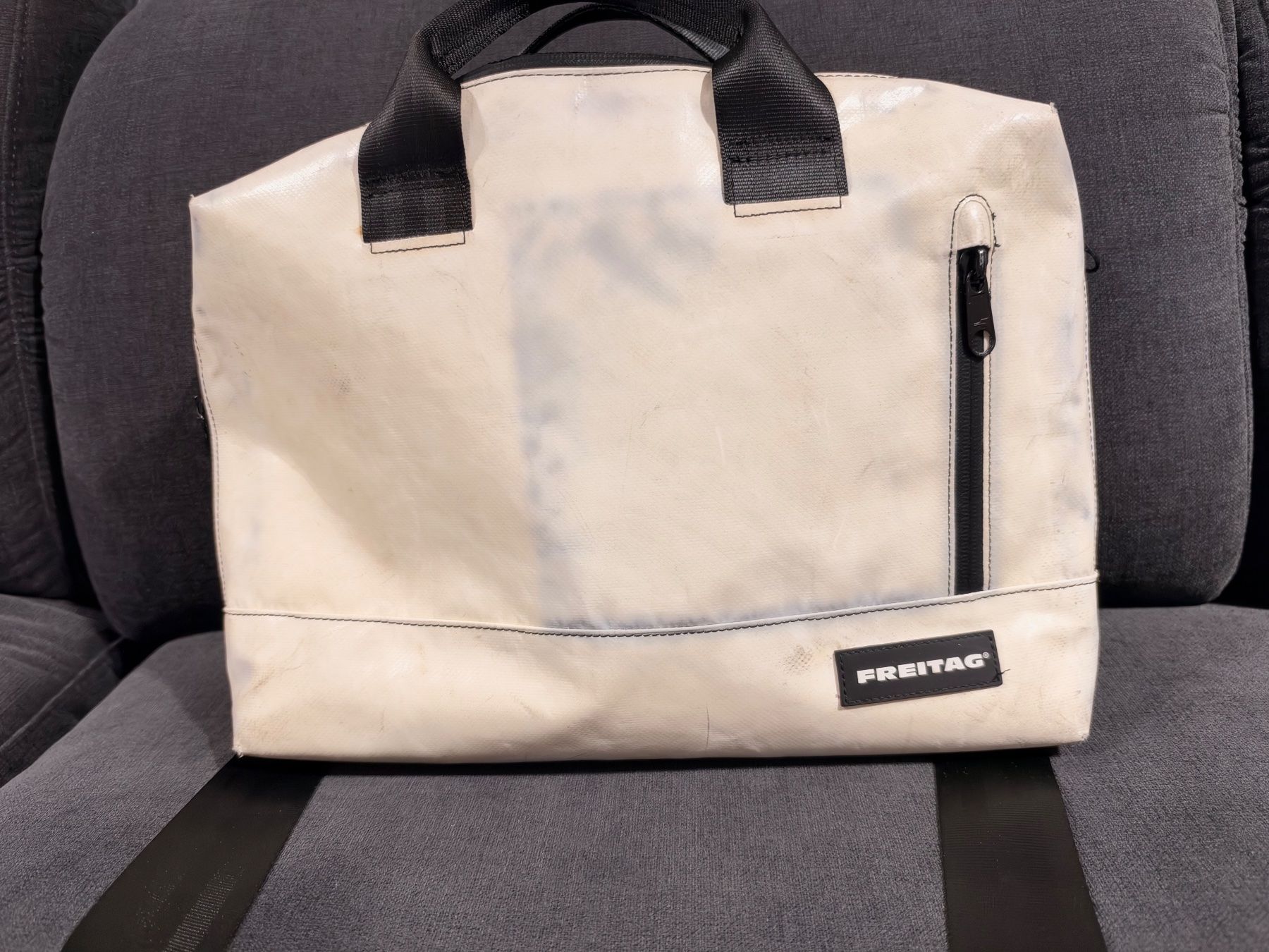 Freitag Borse: Weisse Laptoptasche von Freitag – Usato da Zürich venduto da mar_y97k 1