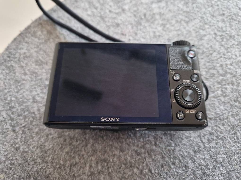 Fotocamera: Sony Kompaktkamera DSC-RX100 – Usato da Feuerthalen venduto da olg_hgs9 1