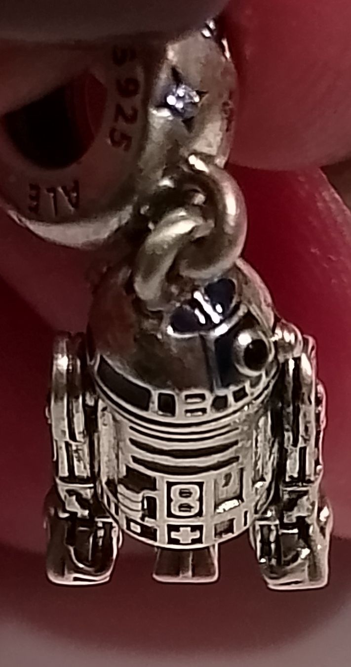 Pandora Ciondoli: Pandora Star wars Charm R2-D2 – Usato da Therwil venduto da col_m6rx 5