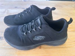 SKECHERS Schuhe - Hallenturnschuhe Grösse 36