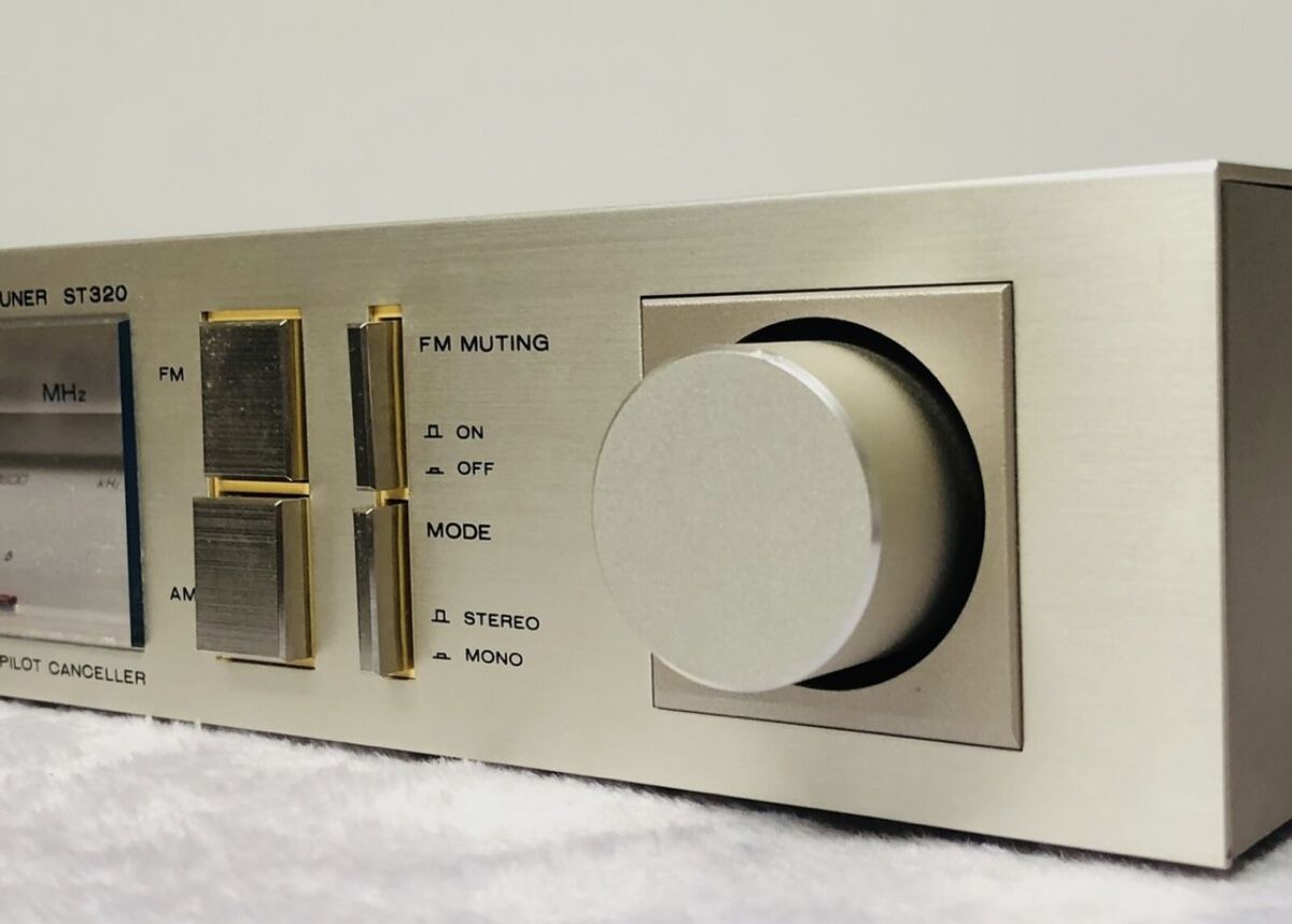 Marantz Radio: Marantz ST 320 L Stereo Tuner – Usato da Trimbach venduto da ELITA-5 2