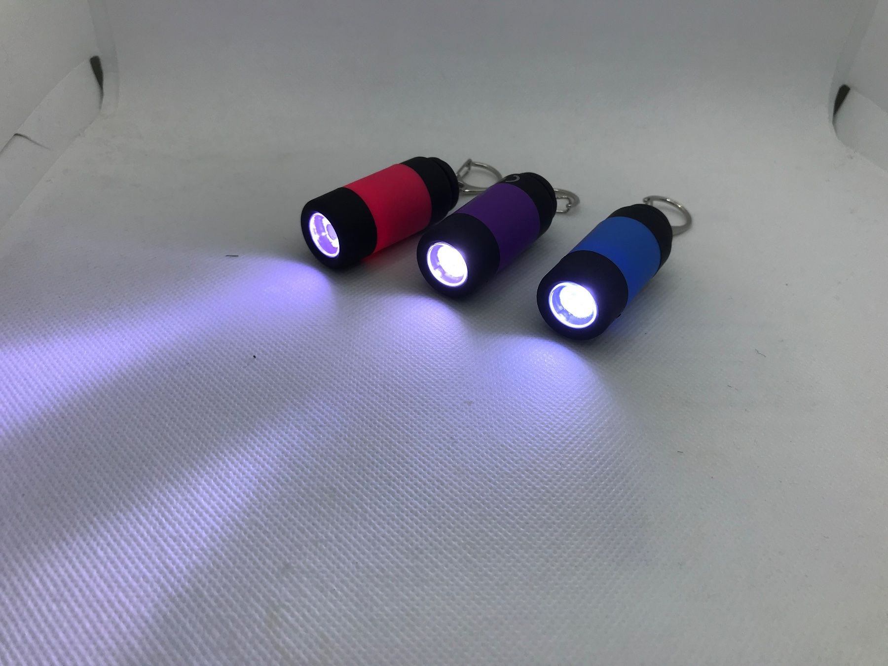 Lampes: Mini LED Taschenlampe,, USB rechargeable 3pc – Neuf avec emballage d'origine à Niederteufen par mix18 2