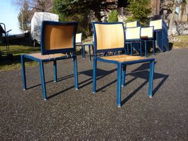 66 Stühle Holzstühle Beizenstühle Dietiker Rey Quadro Tisch