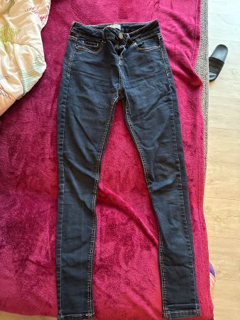 Jeanshose  /  Grösse: 36
