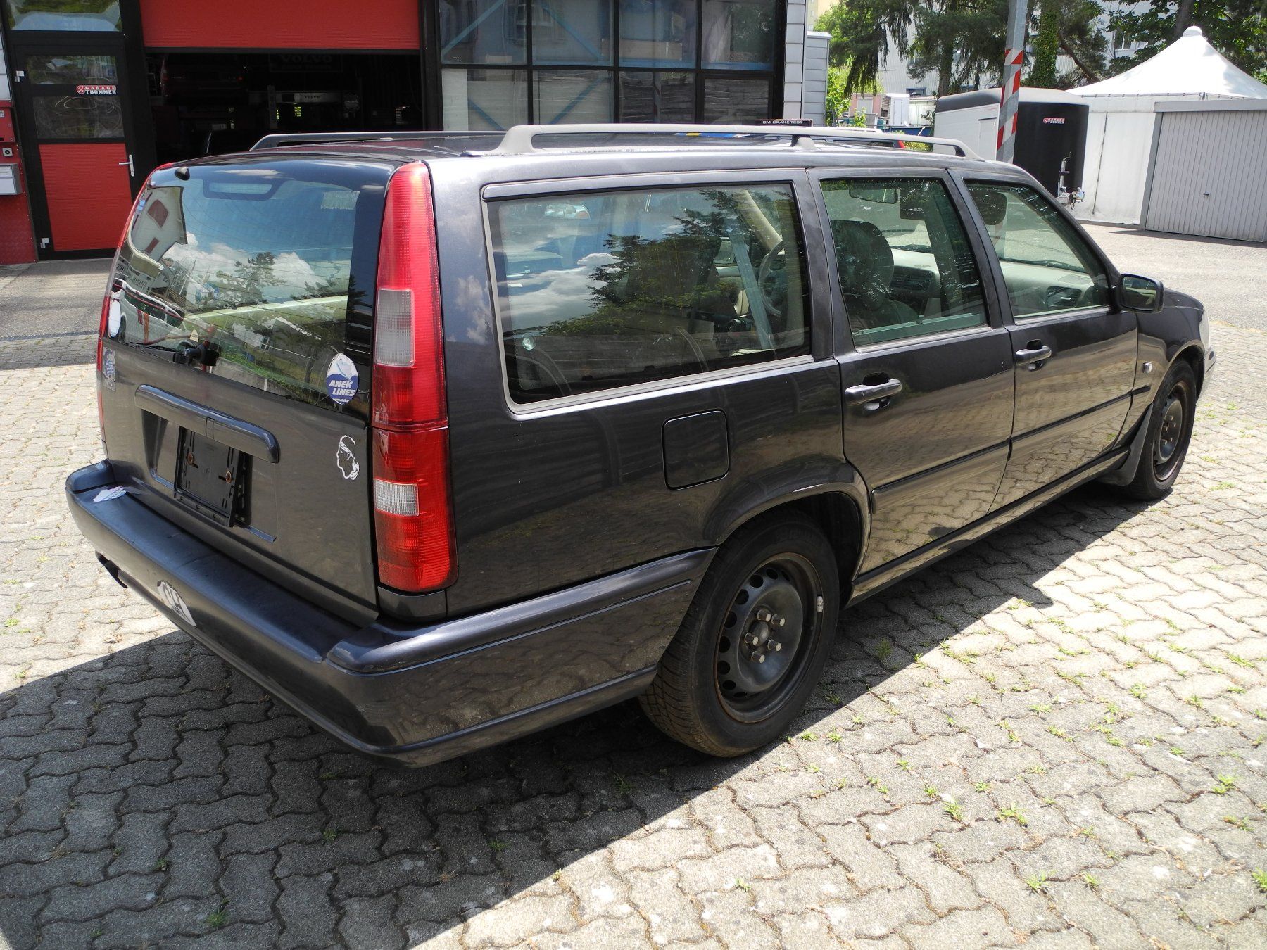 Volvo Autos: Volvo V70 T5 Teilespender, Export oder Schlachtfahrzeug – Defekt aus Ormalingen von Adi811 1