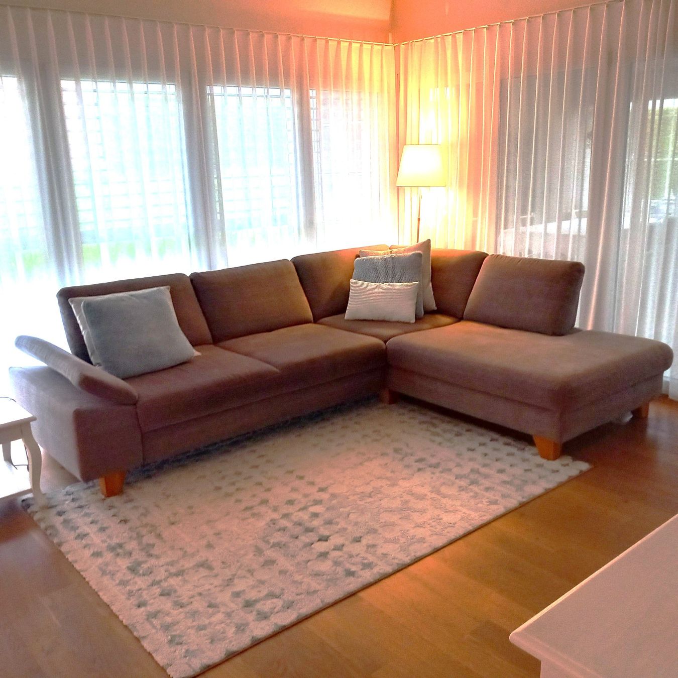 Sofas: Grosses Ecksofa Sofa braun Leinen Baumwolle – Gebraucht aus Nottwil von cecilia44