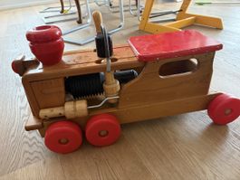Antikes Holzspielzeug Zug zum fahren