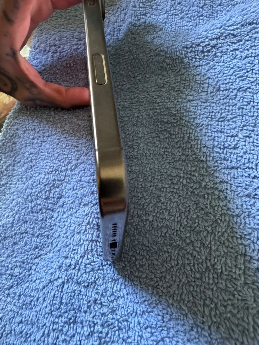 Apple Portables: iPhone 16 pro max 512 go – Neuf (Voir description) à Genève par SkuuSkuu 4