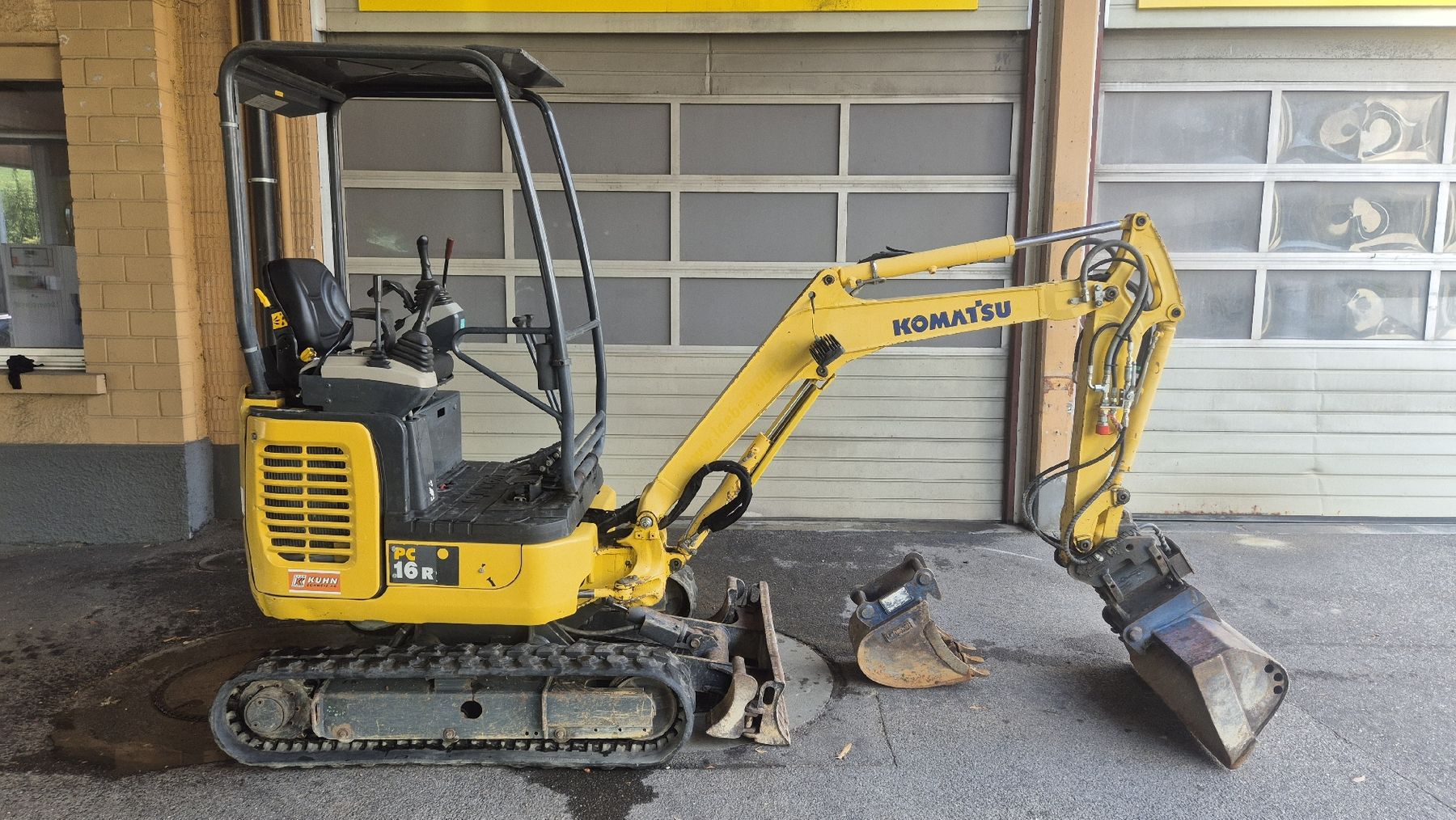 Komatsu Escavatori: Bagger Komatsu PC16R-3HS – Usato da Wichtrach venduto da florianw02 3